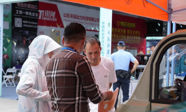 魯客閃耀亞歐商博會(huì)！首日人氣爆棚，全球商機(jī)在此匯聚！誠(chéng)邀西北伙伴、國(guó)際買家共襄盛舉！