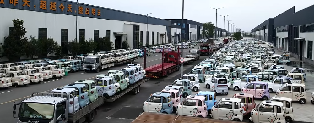 雪豹洪流晝夜不息！魯客超級(jí)工廠開啟閃電發(fā)貨時(shí)代